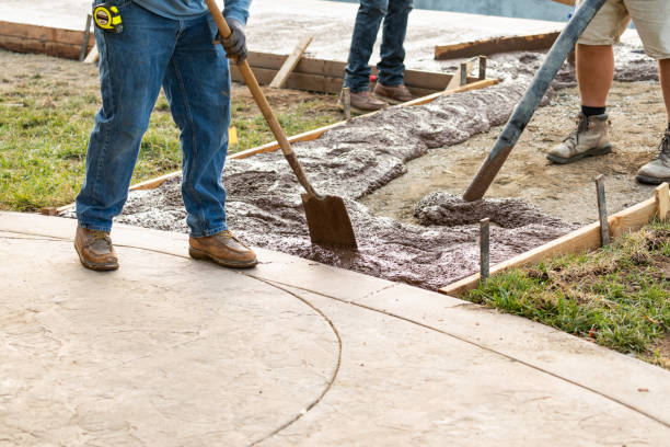 Best Concrete Pool Decks in Cleburne, TX